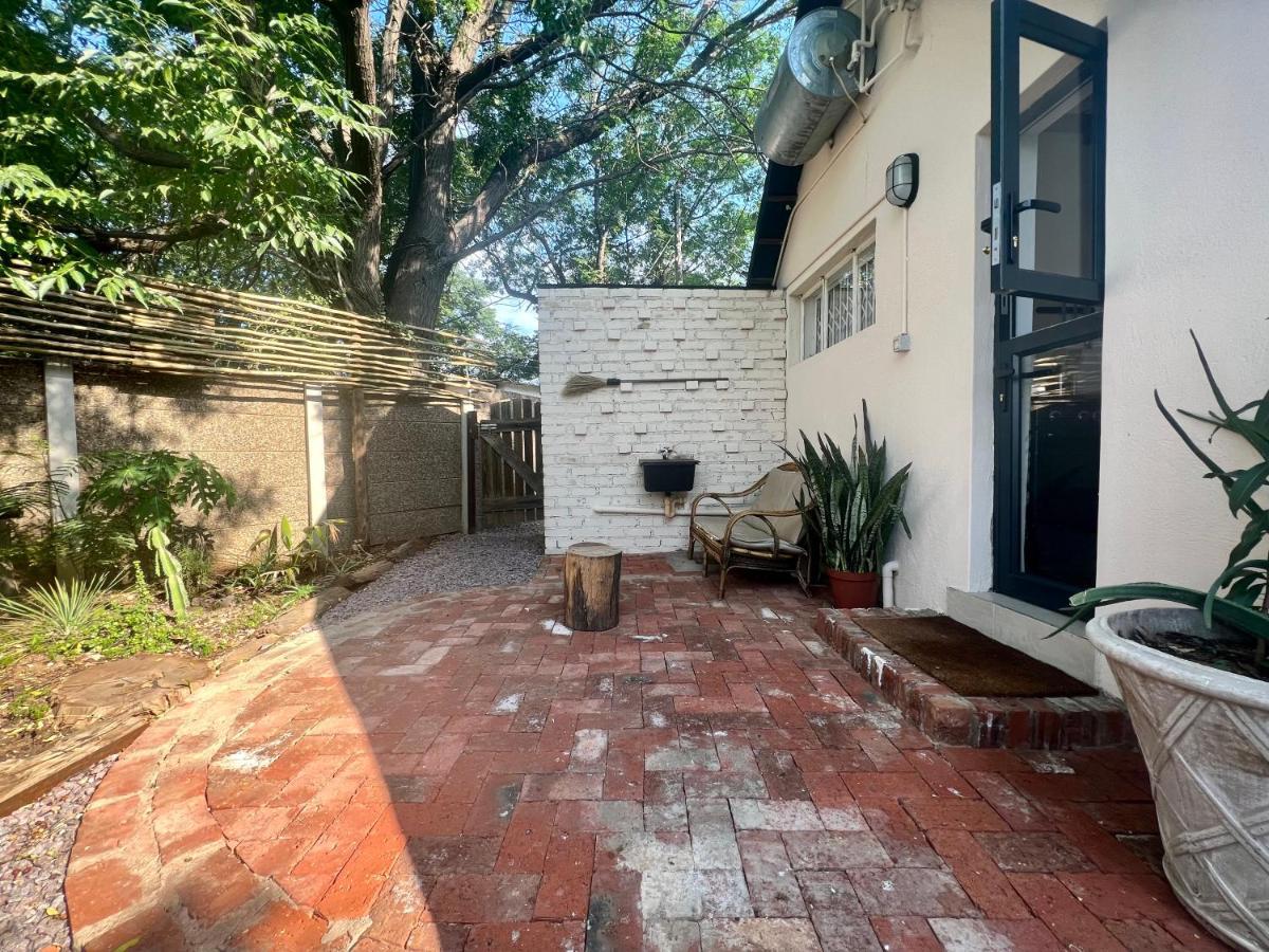 Cosy City Cottage Gaborone Exterior foto